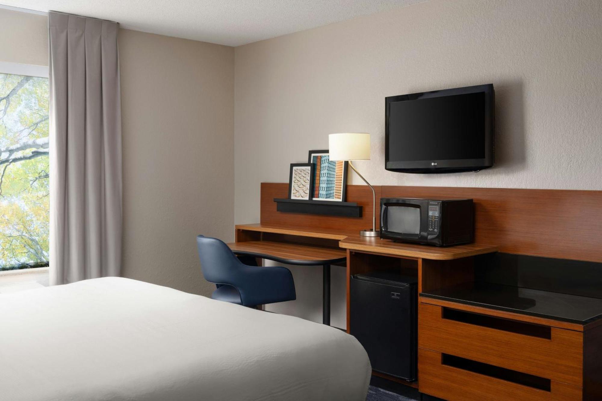 Hotel Fairfield And By Marriott Tifton