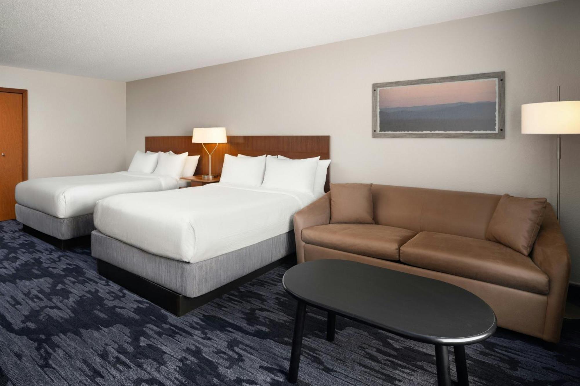 Fairfield And By Marriott 3*