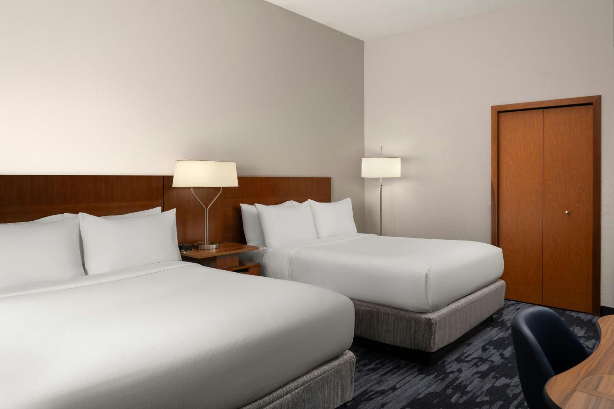 Hotel Fairfield And By Marriott 3*